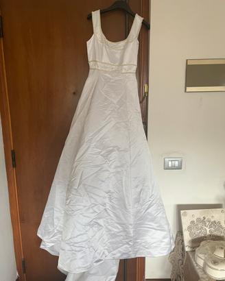 Abito da sposa in raso con ricami taglia 40/42