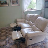 2 divani in pelle chateau d'ax con sistemi relax