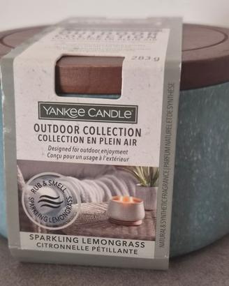 Yankee Candle Outdoor   Lemongrass  o Hibiscus 