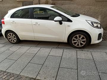 Kia Rio 5 porte a GPL