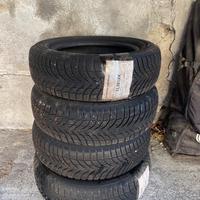 Copertoni invernali 185/60 R15 Michelin Alpines