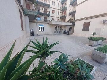 Ampio pentavani vista mare