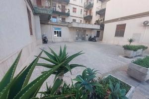 Ampio pentavani vista mare