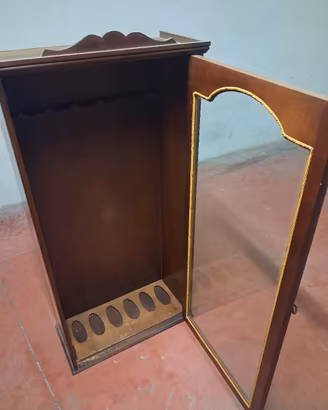 vetrina fuciliera vintage