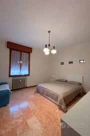 Stanza in appartamento zona Buon Pastore
