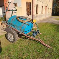 Carro botte con pompa per irrorazione