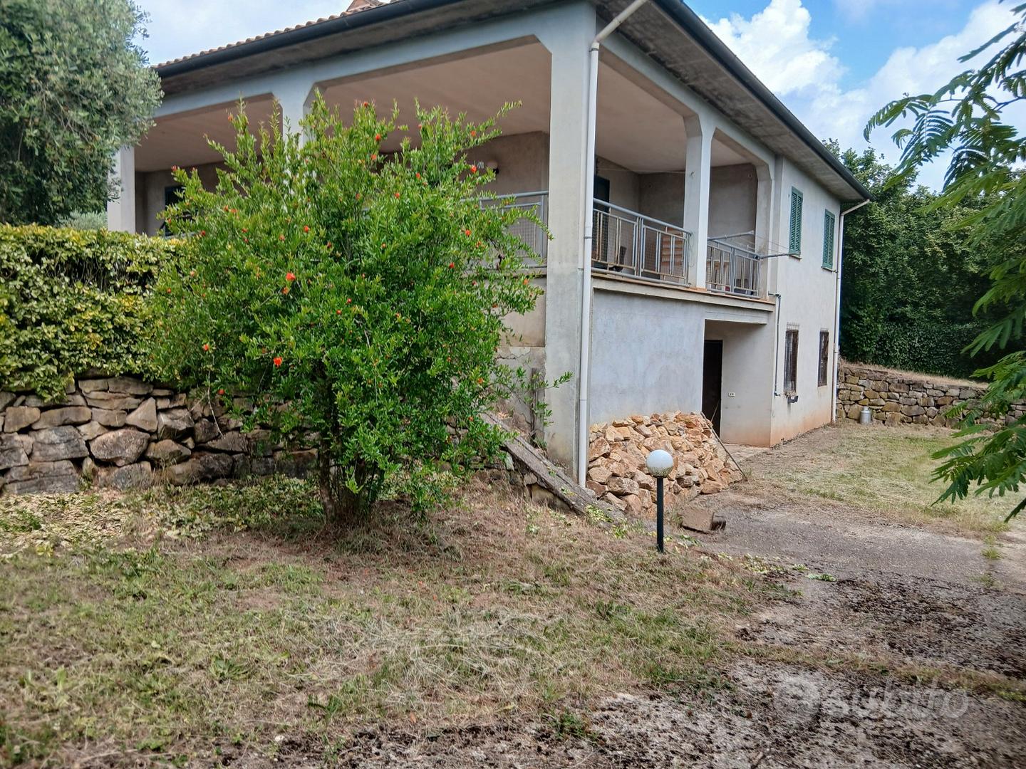 Villa e terreno - Vista 3