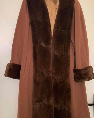 Cappotto donna con collo pelliccia