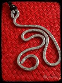 Ciondoli e bracciali