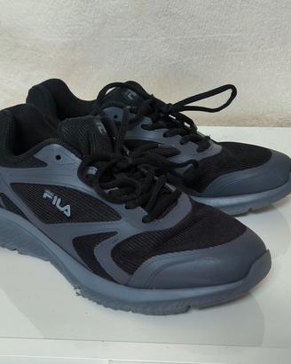 Scarpe da ginnastica, misura 39