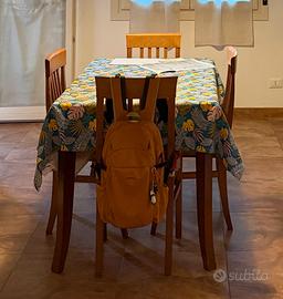 Tavolo legno con sedie