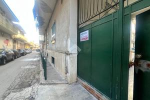 DEPOSITO A MELITO DI NAPOLI