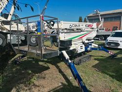 Piattaforma aerea cingolata Cela DT 22 con sbarco 