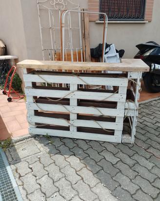 angolo bar in pallet con luci