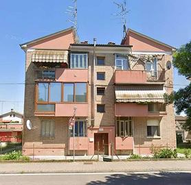 Appartamento di 70 m² con 4 locali e box auto a Fe