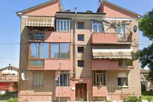 Appartamento di 70 m² con 4 locali e box auto a Fe