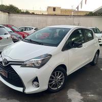 Toyota Yaris 1.0 5 porte Lounge Full navigatore re