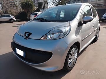 PEUGEOT 107 CLIMA RADIO OK A NEOPATENTATI