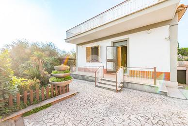 VILLA SINGOLA A FRASCATI