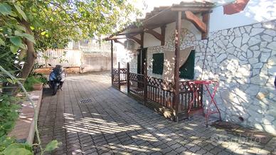 Fuorigrotta Via Cupa Terracina Rif.321F