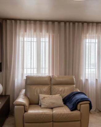 set 2 divani in pelle beige