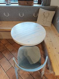 Sedie a tavolini da bar