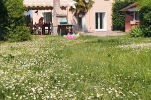 Casa restaurata a nuovo con 1500m di giardino