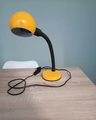 lampada gialla Veneta Lumi