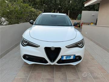 Alfa Romeo Stelvio Q4 210 cv