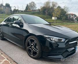 Mercedes Benz CLA 180 coupé premium AMG