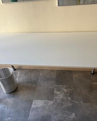 Scrivania ikea galant