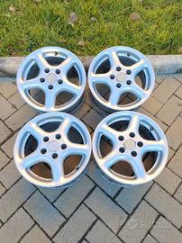 Cerchi in lega 5 fori da 15 