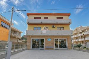 3 LOCALI A GIULIANOVA