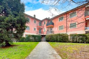 BILOCALE AL PIANO TERRA CON GIARDINO, POSTO AUTO E