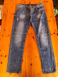 Pantaloni jeans