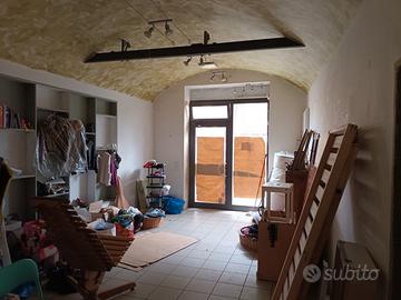 Locale uso commerciale o altro