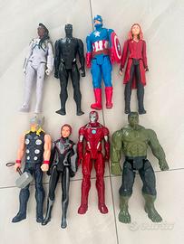 Supereroi Marvel Avengers DC Titan Hero Series