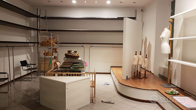 Arredamento completo negozio