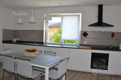 Chez George IT022104C2HKDG2OAS