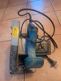 SEGA CIRCOLARE A MANO