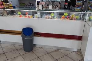 Bar pasticceria con angolo forno