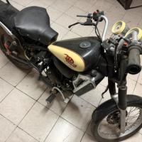 Moto 50 aprilia red rose