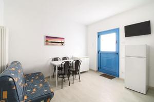 3 LOCALI A FERMO