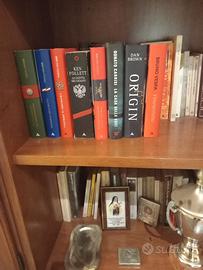 BLOCCO DI 130 LIBRI