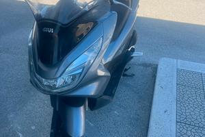 Honda PCX 150  