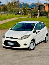 Ford Fiesta 1.4 Benzia/GPL