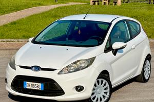 Ford Fiesta 1.4 Benzia/GPL