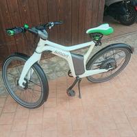 Bici elettrica Smart di mercedes