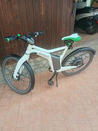 Bici elettrica Smart di mercedes