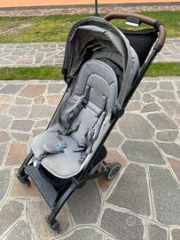 PASSEGGINO JOOLZ AER leggero e compatto